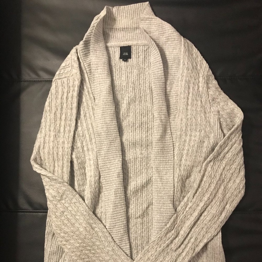 Grey long sleeved cardigan